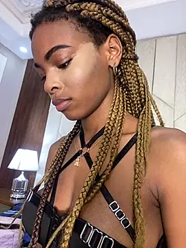 Snapshot of adaraSmiith chatting on January 20, 12:28 pm adaraSmiith online show from January 20, 12:28 pm