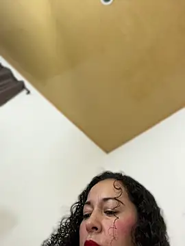 luisa curli online show from April 25, 11:46 pm