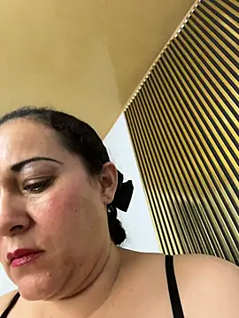 luisa curli online show from June 29, 3:35 am