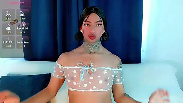 Snapshot of laura_sweett120 chatting on November 18, 3:38 pm laura sweett120 online show from November 18, 3:38 pm