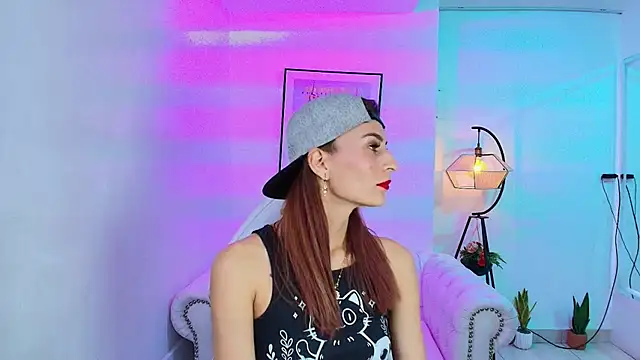 Snapshot of Tamara_slimx chatting on January 24, 6:57 am Tamara slimx online show from January 24, 6:57 am