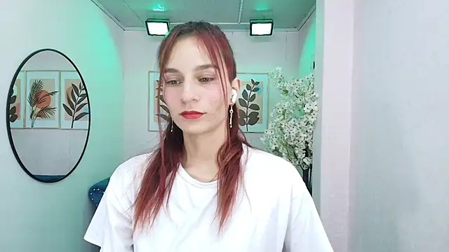 Snapshot of Tamara_slimx chatting on May 6, 11:32 pm Tamara slimx online show from May 6, 11:32 pm