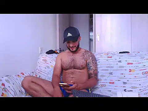 Snapshot of Sanit_Di chatting on August 1, 11:03 pm Sanit Di online show from August 1, 11:03 pm
