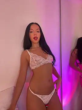 Snapshot of Vanesskaa chatting on July 8, 9:41 pm Vanesskaa online show from July 8, 9:41 pm
