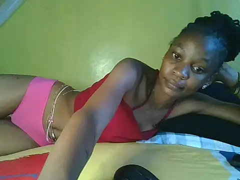 Snapshot of slim_girl02 chatting on June 13, 5:05 am slim girl02 online show from June 13, 5:05 am