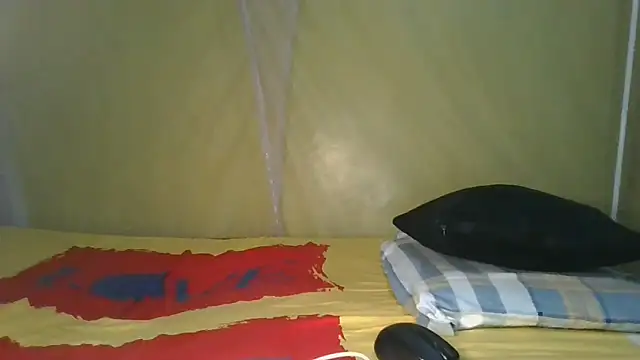 Snapshot of slim_girl02 chatting on June 14, 5:37 pm slim girl02 online show from June 14, 5:37 pm