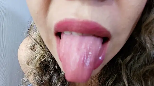 marie hss online show from July 6, 2:03 pm