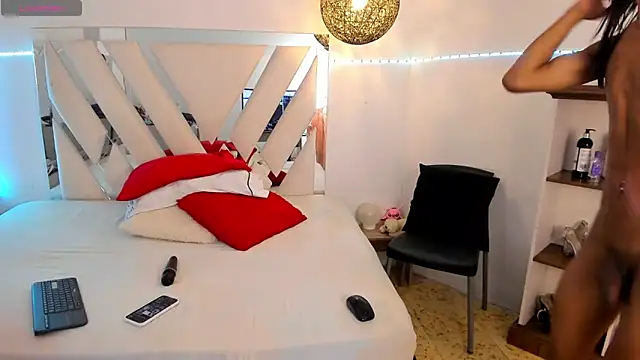 rose scottt online show from January 11, 12:29 pm