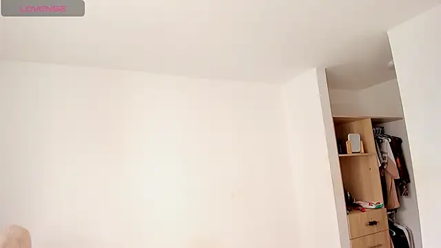 rose scottt online show from September 11, 3:01 pm