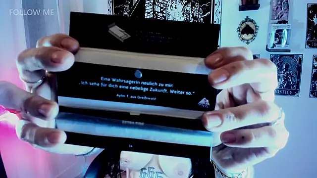 Demongirl6666 online show from December 3, 8:07 pm