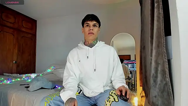 Snapshot of Jordyrodriiguez chatting on December 25, 6:52 am Jordyrodriiguez online show from December 25, 6:52 am