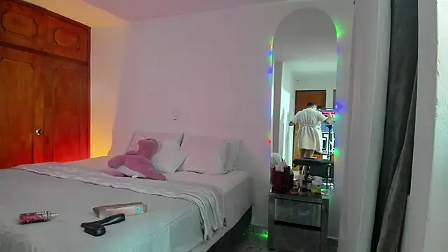 Snapshot of Jordyrodriiguez chatting on February 27, 2:32 am Jordyrodriiguez online show from February 27, 2:32 am