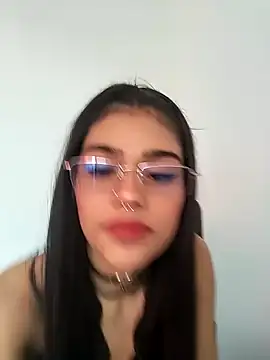 Snapshot of CatrinaRossi chatting on December 23, 8:25 pm CatrinaRossi online show from December 23, 8:25 pm