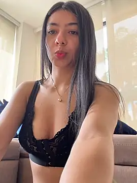 Snapshot of Liissa_cute_ chatting on June 1, 7:59 pm Liissa cute online show from June 1, 7:59 pm