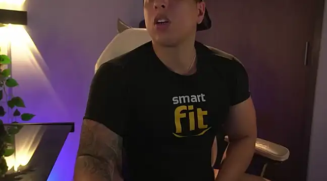 Snapshot of appolo_allen chatting on March 1, 3:10 am appolo allen online show from March 1, 3:10 am