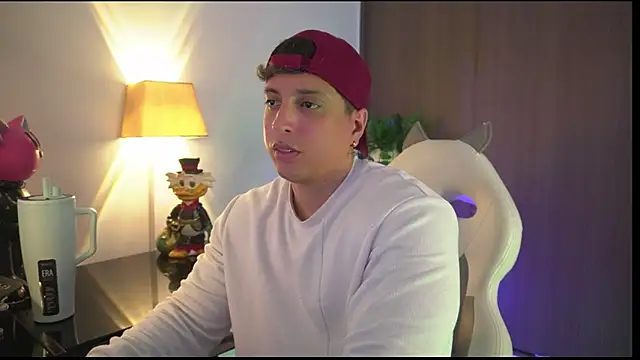 Snapshot of appolo_allen chatting on November 3, 3:52 am appolo allen online show from November 3, 3:52 am