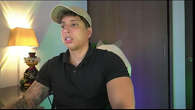 Snapshot of appolo_allen chatting on November 4, 2:54 am appolo allen online show from November 4, 2:54 am