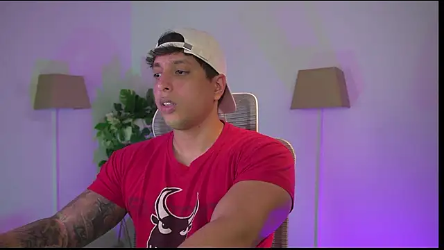 Snapshot of appolo_allen chatting on December 15, 3:44 am appolo allen online show from December 15, 3:44 am