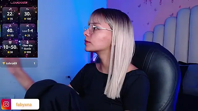 peyton golden1 online show from October 14, 3:51 am