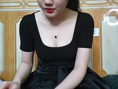 Yin-girl online show from March 9, 6:06 am