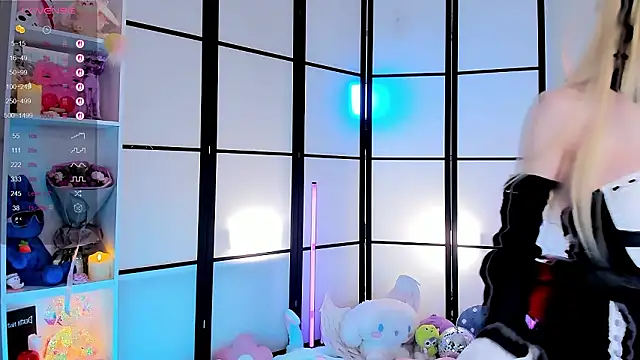 LilithLin online show from March 14, 6:57 pm