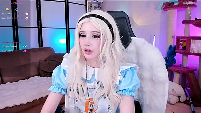 LilithLin online show from July 11, 3:37 pm