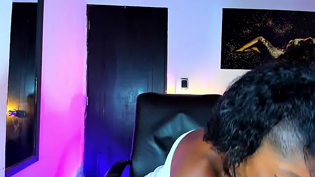 KimberlyBanks2 online show from January 30, 10:19 am