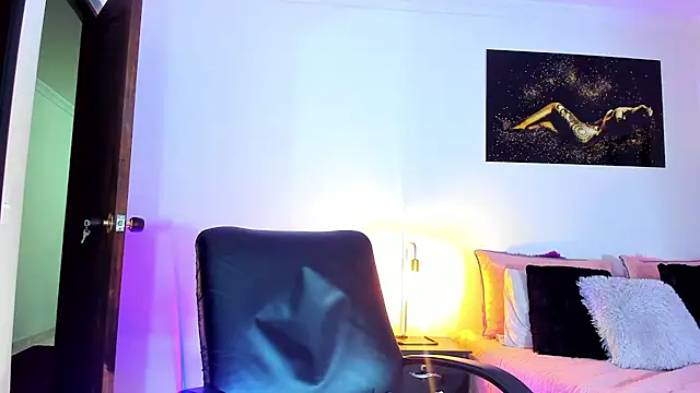 KimberlyBanks2 online show from March 10, 11:38 pm