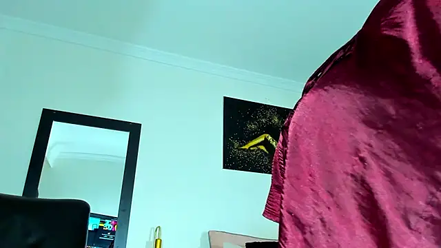 KimberlyBanks2 online show from March 3, 9:59 am