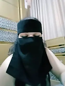 Snapshot of Naariman chatting on February 1, 10:26 am Naariman online show from February 1, 10:26 am