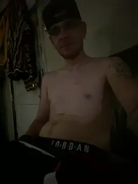 CityBoy75211 online show from August 1, 4:23 am
