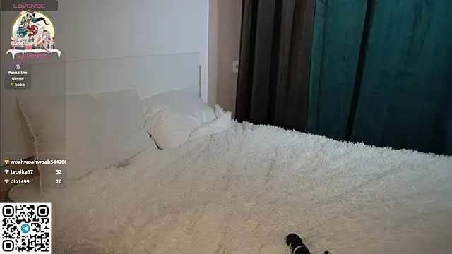 Snapshot of RenetTolken chatting on February 13, 11:47 pm RenetTolken online show from February 13, 11:47 pm