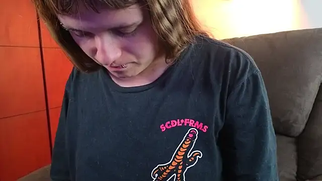 NEXT DOOR GIRL  online show from December 13, 10:04 pm