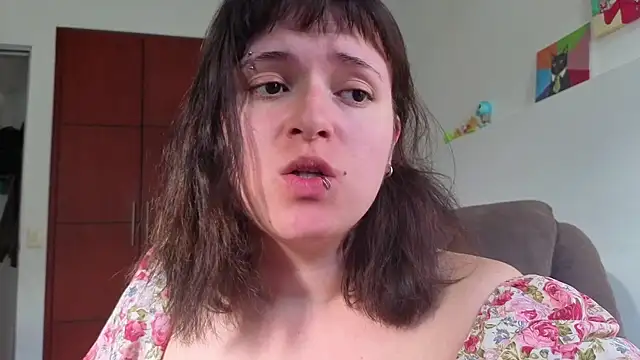 NEXT DOOR GIRL  online show from June 25, 9:08 pm