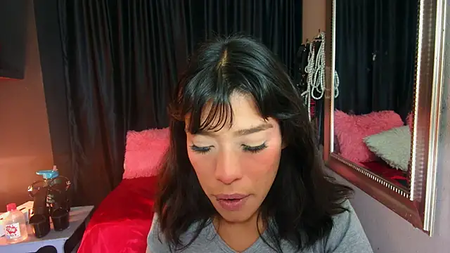 AvaLusty online show from February 10, 11:58 am