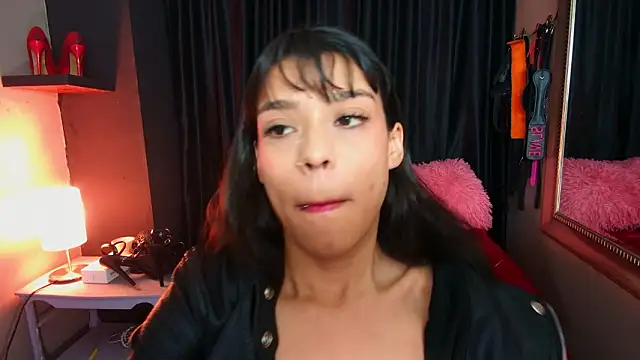 AvaLusty online show from February 23, 5:10 pm