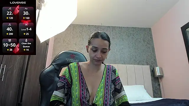 Snapshot of samarha_xue chatting on January 22, 11:34 am samarha xue online show from January 22, 11:34 am