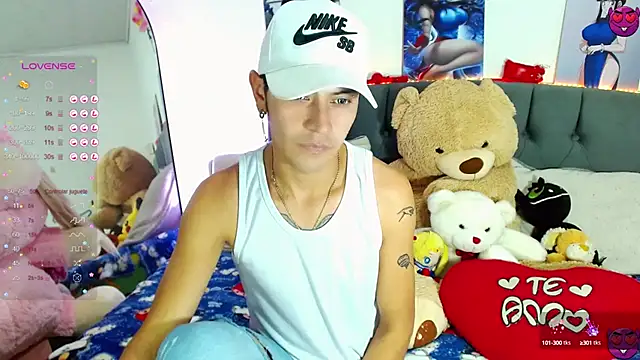 Snapshot of _snopyy_ chatting on February 26, 8:00 pm snopyy online show from February 26, 8:00 pm