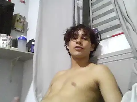 Snapshot of pedrodavid_ chatting on February 28, 3:15 am pedrodavid  online show from February 28, 3:15 am