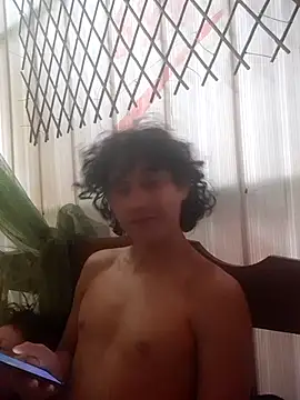 Snapshot of pedrodavid_ chatting on June 13, 2:37 pm pedrodavid online show from June 13, 2:37 pm