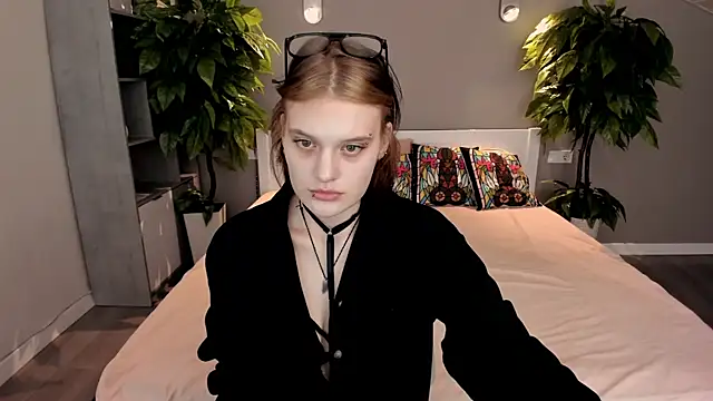 CandyBooms  online show from September 24, 12:41 pm