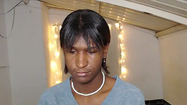 Angell Dustt  online show from March 21, 7:44 am