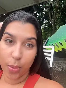 NiaSoler online show from November 16, 8:25 pm