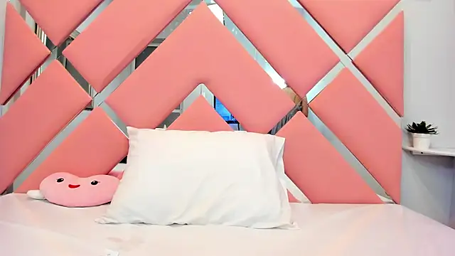 ThailyCherry online show from March 22, 7:42 pm