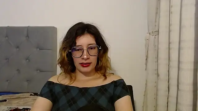 mariana124- online show from December 23, 5:11 pm