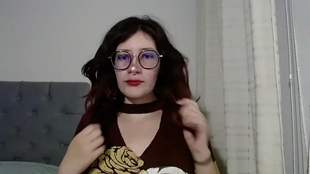 mariana124- online show from February 4, 7:33 pm