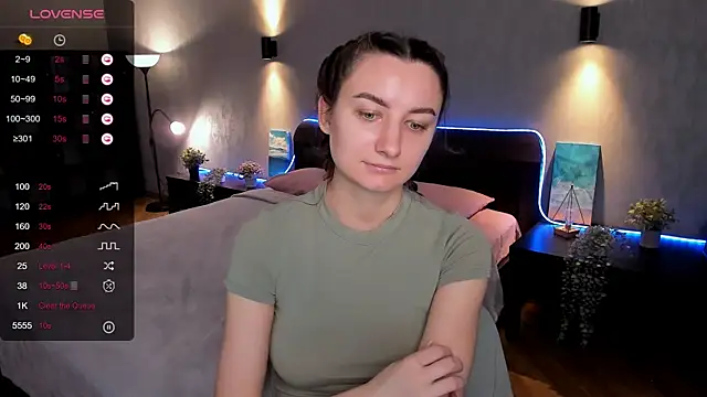 annacooleman online show from February 19, 2:23 am