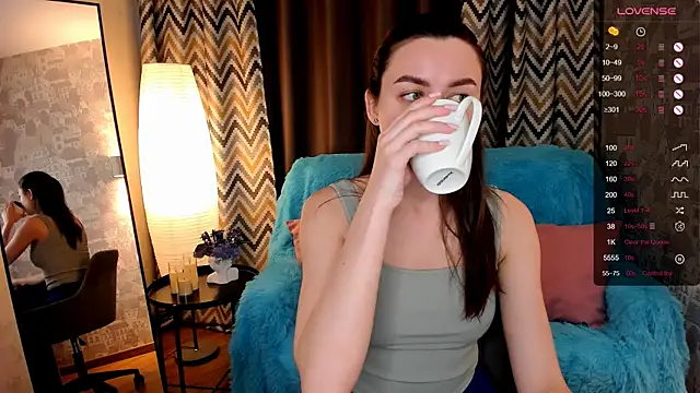 annacooleman online show from November 10, 8:13 am