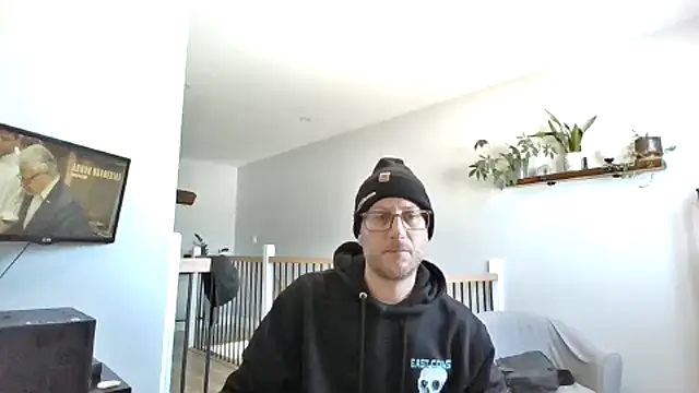 Snapshot of Bigdicktrav902 chatting on February 6, 3:52 pm Bigdicktrav902 online show from February 6, 3:52 pm