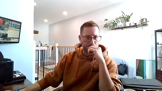 Snapshot of Bigdicktrav902 chatting on February 25, 2:11 pm Bigdicktrav902 online show from February 25, 2:11 pm